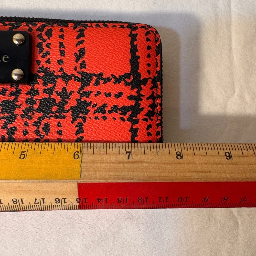 Kate Spade Lacey Belleville Plaid Red‎ Black Plaid Zip Around Wallet Clutch